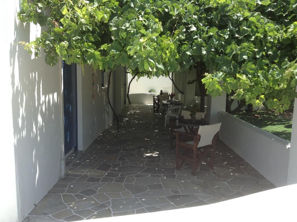 Nikoletta Rooms Parikia  Exterior photo