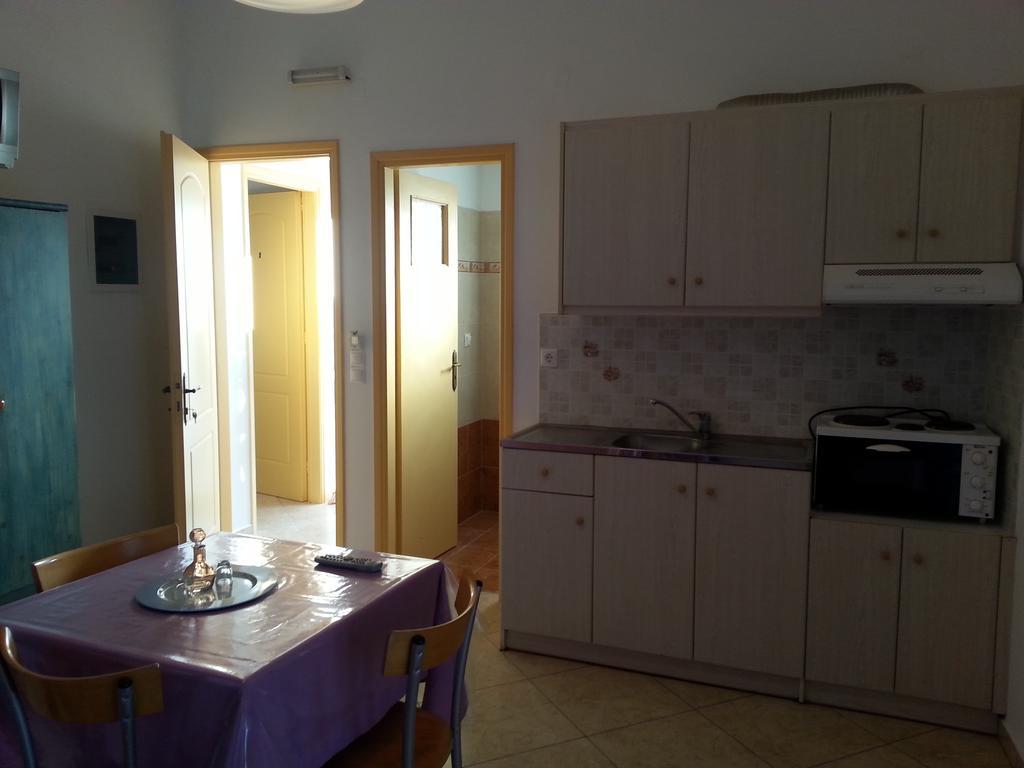 Nikoletta Rooms Parikia  Room photo